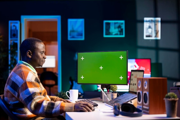 expert analyst providing online evaluations of finances next to chroma key