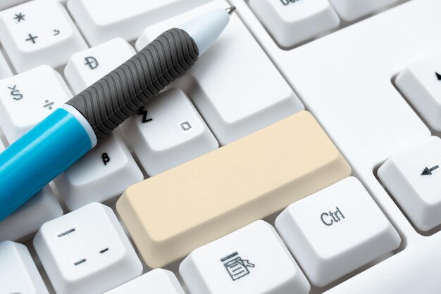 Góc nhìn từ trên cao của bàn phím máy tính