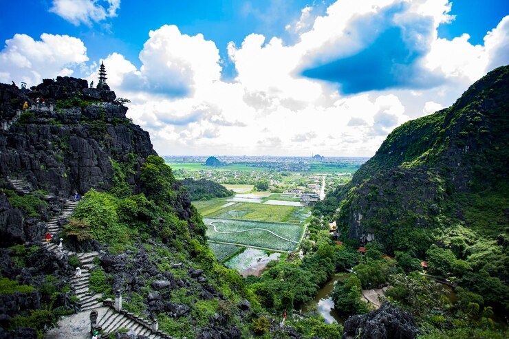 Photo panorama of dance cave in trang an ninh binh