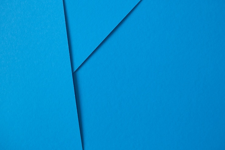 Miễn phí Photo geometric composition with blue paperboard with copyspace