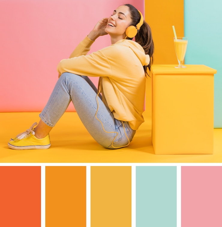 Miễn phí Photo people posing with color swatches