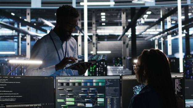Server hub manager talking with programmer using node tree software