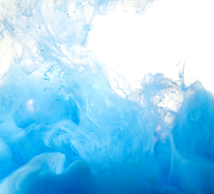Photo gratuit abstract formé par dissolution de la couleur dans l'eau