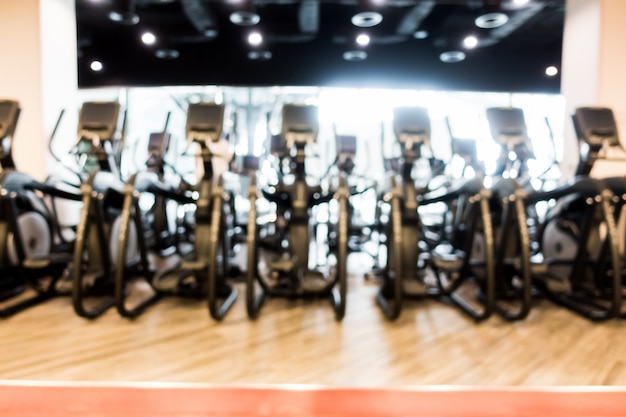 Photo gratuite abstrait flou gym et intérieur de la salle de fitness