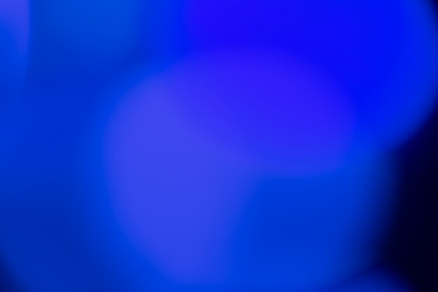 Abstrait flou avec des lumières bleues
