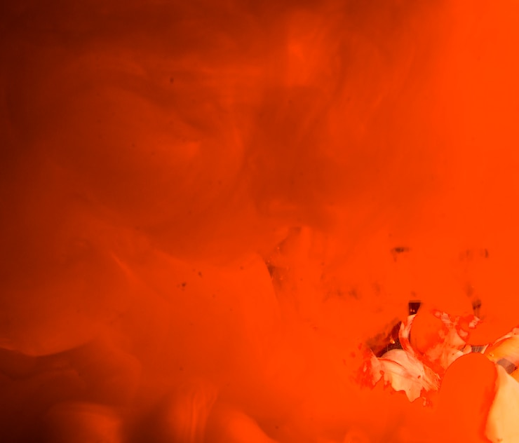 Photo gratuit abstrait orange dense agitant la fumée