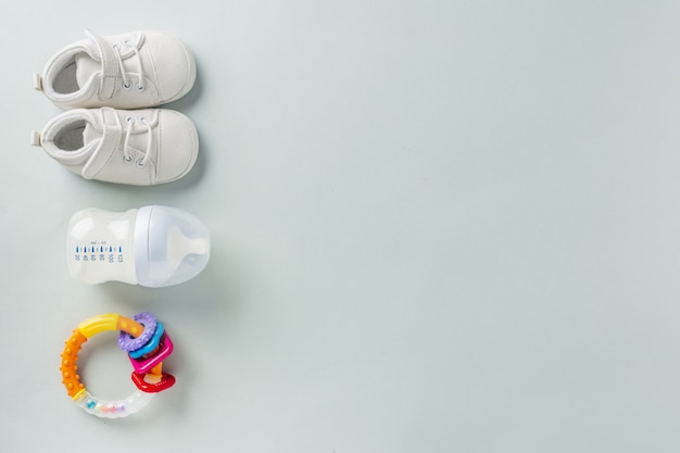 Accessoires de soins pour bébés à plat