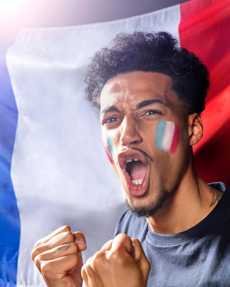 Photo gratuit acclamations de l'homme avec le drapeau français