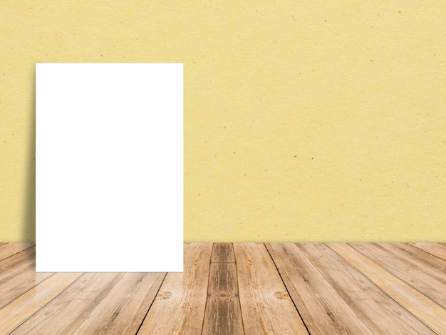 Affiche de papier blanc vierge au plancher de bois de planche et mur de papier tropical, modèle maquette pour ajouter votre contenu, laisser un espace latéral pour l&#39;affichage du produit