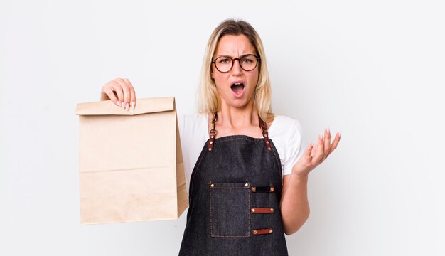 L'air désespéré, frustré et stressé