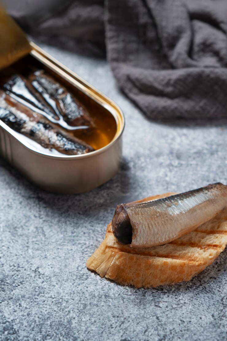 Photo gratuit aliments emballés dans des boîtes de conserve