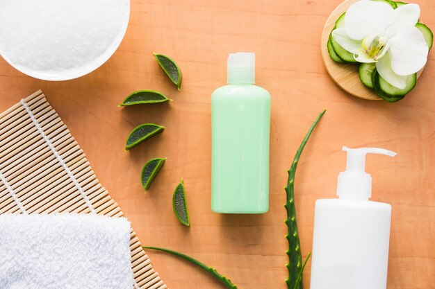 Aloe vera et concombre avec crème de beauté