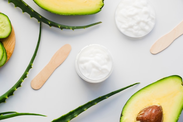 Aloe vera et concombre avec crème de beauté