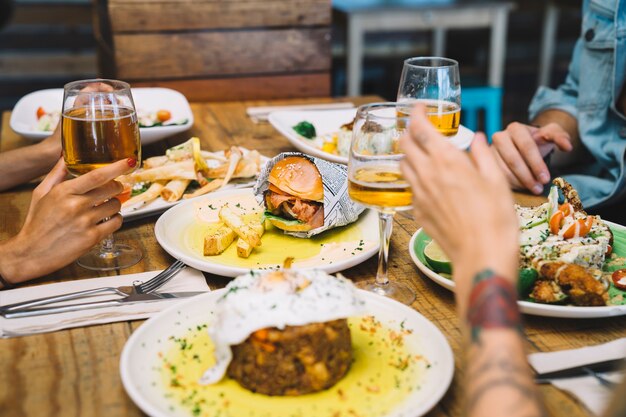 Amis scène gastronomique