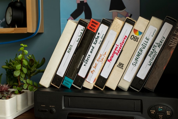 Photo gratuite ancien arrangement d'emballage vhs