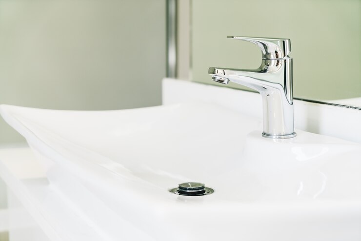 Photo gratuit appartement salle de bains moderne marche