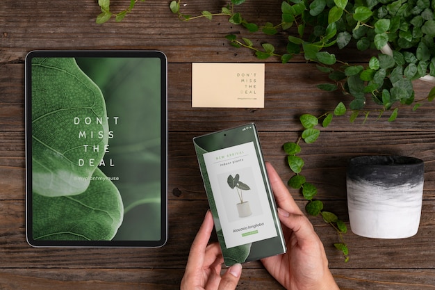Application de magasin de plantes en ligne sur les écrans d'appareils numériques