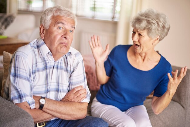 L'argument du couple de personnes âgées n'est pas une blague