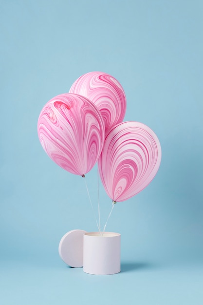 Arrangement de ballons festifs abstraits