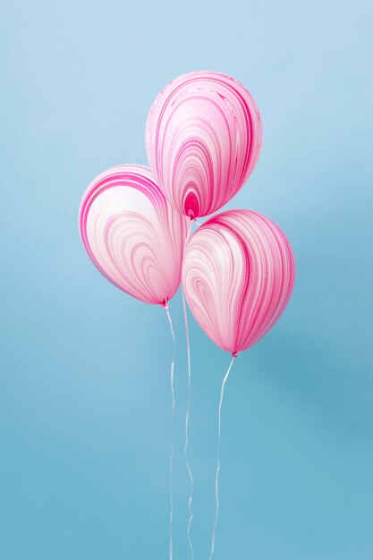 Arrangement de ballons de fête abstraits