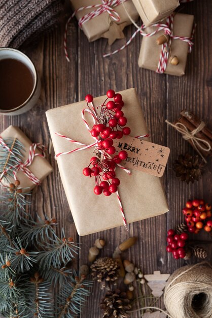 Arrangement de cadeaux de Noël vue de dessus