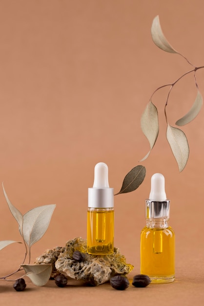 Arrangement de compte-gouttes d'huile de jojoba