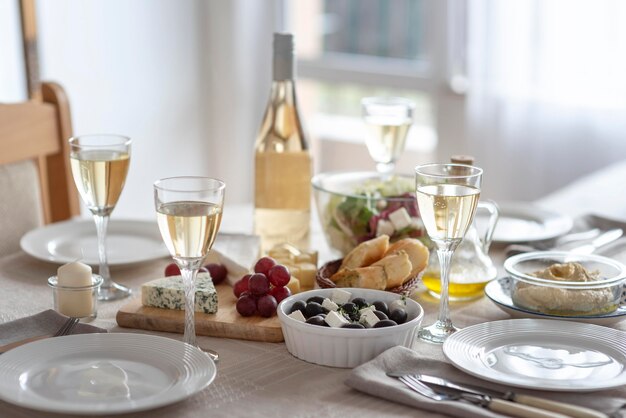 Arrangement de délicieux repas sur la table