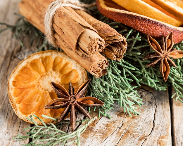 Arrangement de friandises de Noël