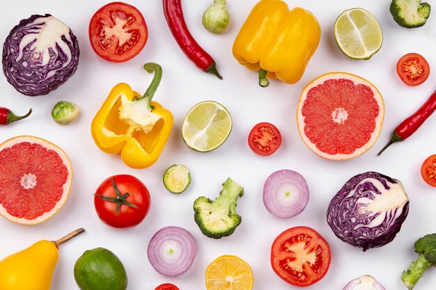 Arrangement de fruits et légumes vue ci-dessus