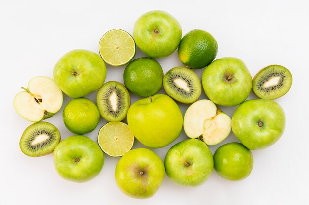 Arrangement de fruits verts