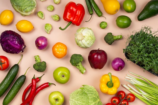 Arrangement de légumes frais vue de dessus