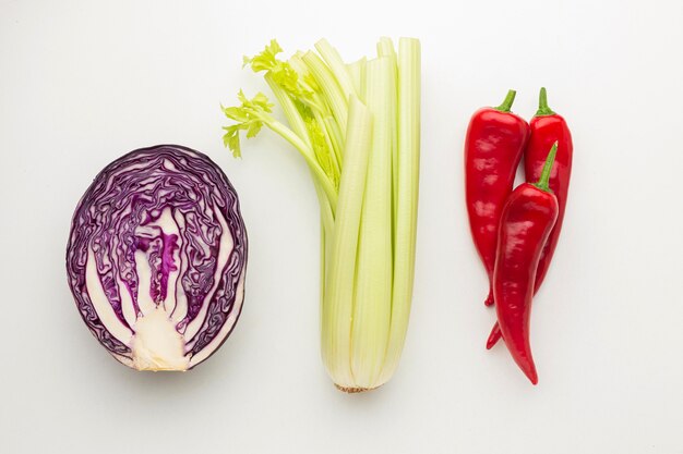 Arrangement de légumes frais