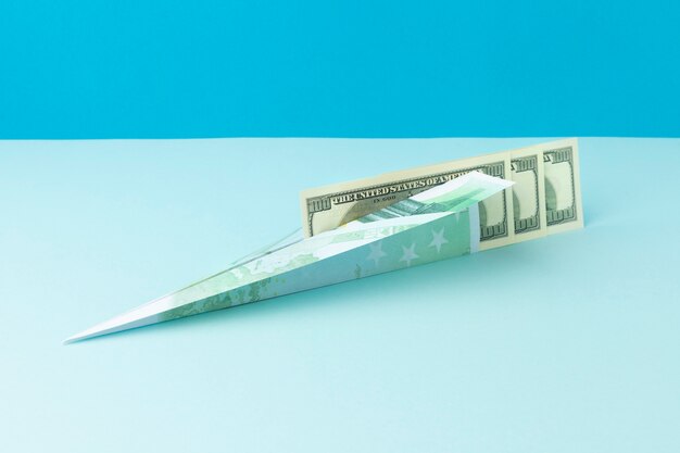 Arrangement de nature morte de liberté financière abstraite