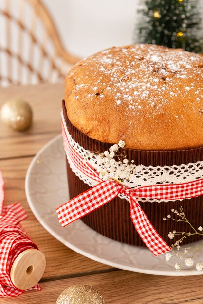 Arrangement de panettone délicieux nature morte