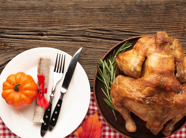 Arrangement Plat Avec Délicieux Repas Sur Fond En Bois