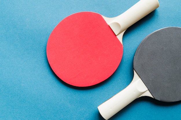 Arrangement de raquettes de tennis de table