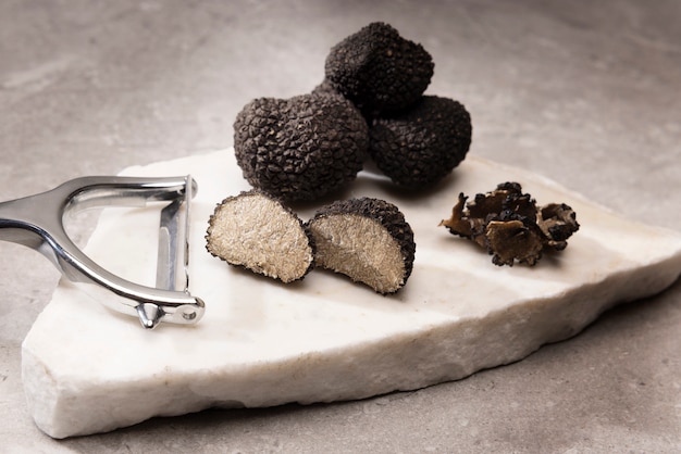 Arrangement de truffes nature morte