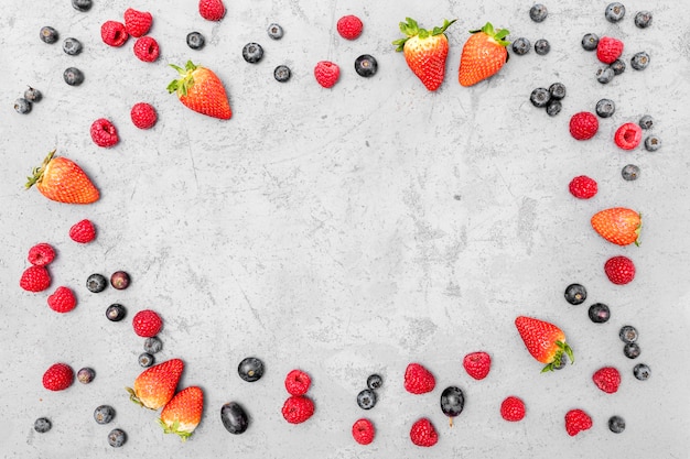 Arrangement de vue de dessus de l'espace de copie de fruits