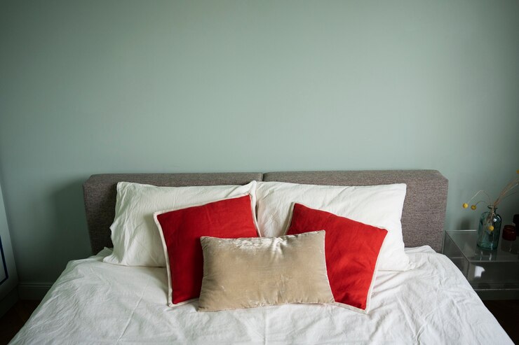 Photo gratuit arrangements de lit nature morte