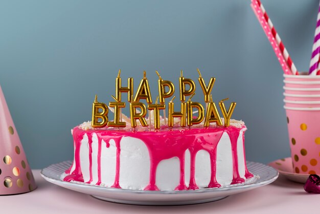 Articles de fête d'anniversaire et gâteau