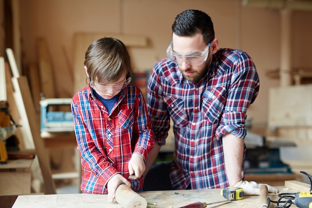 Photo gratuite artisanat en atelier