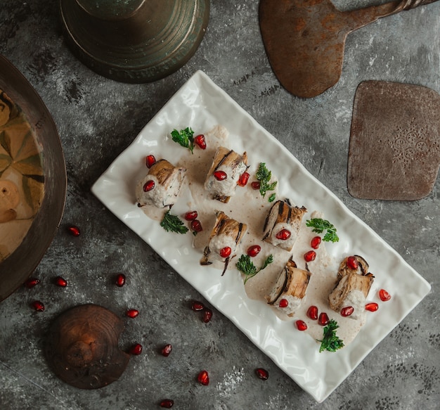 Une Assiette D'aubergines à La Crème.