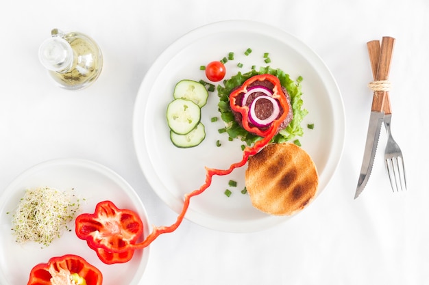 Assiette avec hamburger