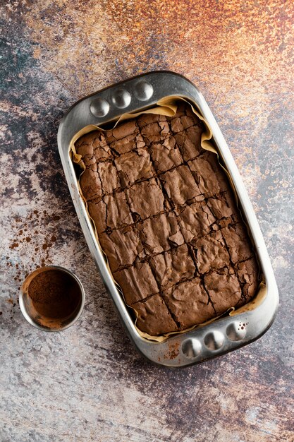 Un assortiment de délicieux desserts faits maison