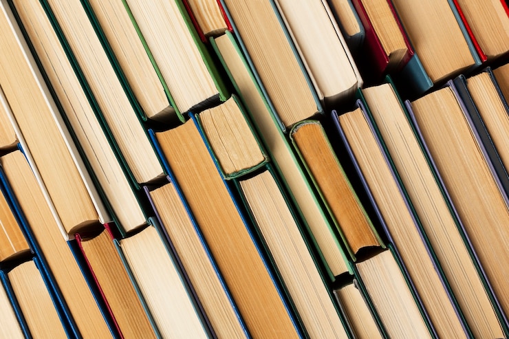 Photo gratuit assortiment de la journée mondiale du livre créatif