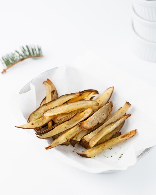 Aubergines frites coupées en lanières