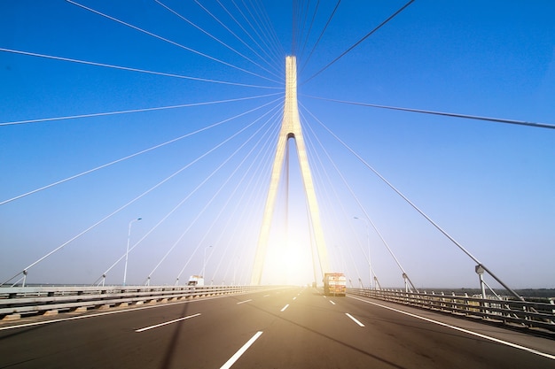 Autoroute sous l&#39;ensoleillement