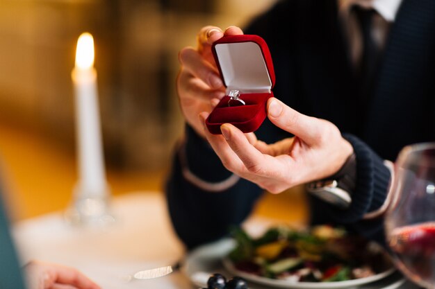 Bague pour fiancée