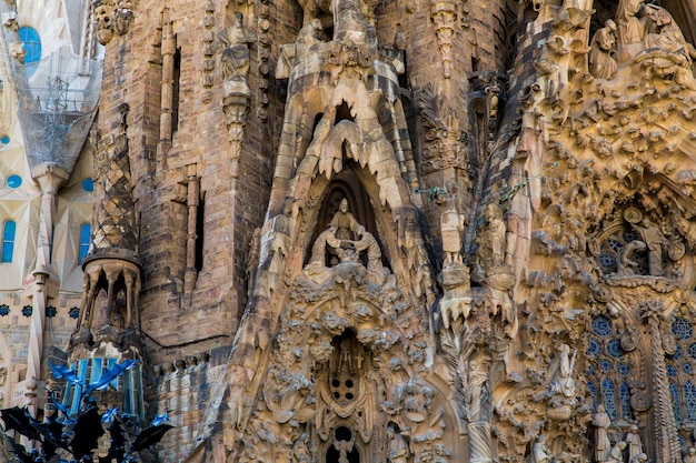 Barcelone, espagne, 20 septembre 2019. la sagrada familia, est une immense basilique catholique romaine à barcelone, espagne conçue par antoni gaudi et est un site du patrimoine mondial de l'unesco.