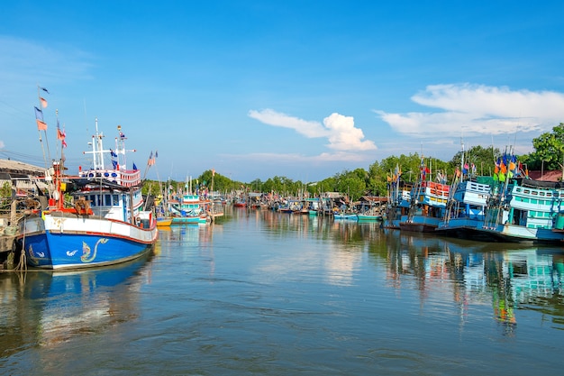 Bateau de pêche.